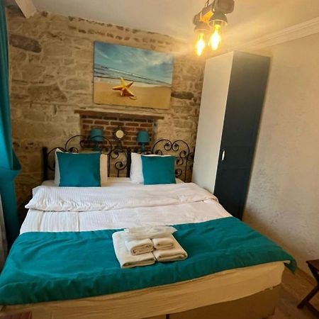 Foca Antik Otel Exterior photo