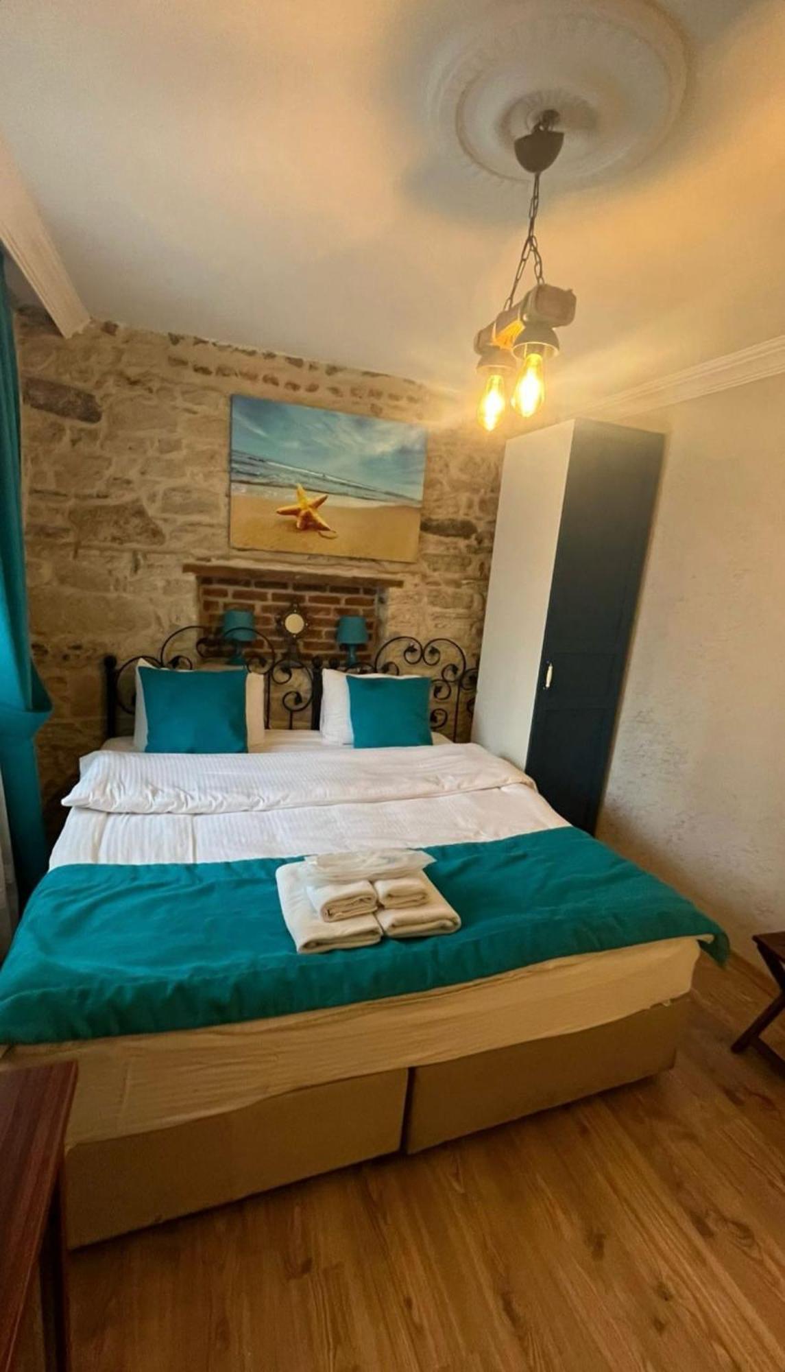 Foca Antik Otel Exterior photo