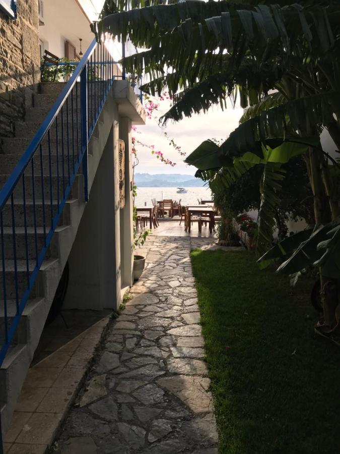 Foca Antik Otel Exterior photo